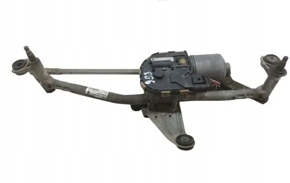 Front wiper linkage and motor