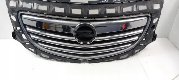 Opel Insignia A Front bumper upper radiator grill