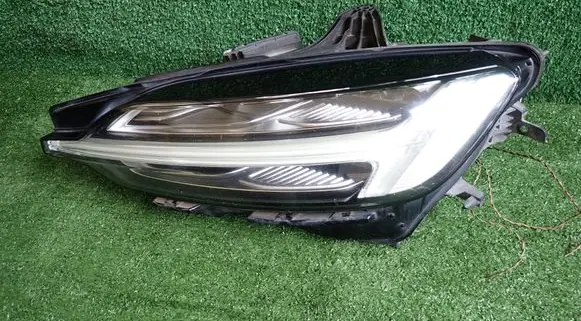 Volvo V60 Headlight/headlamp