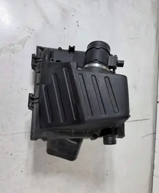 Opel Insignia A Air filter box 55560883
