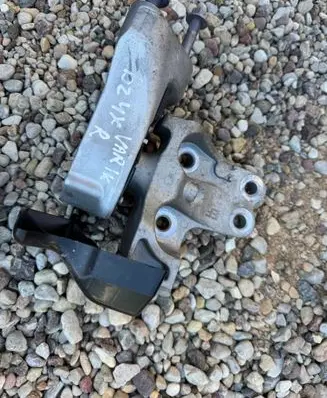 Toyota bZ4X Engine mount bracket FWEF