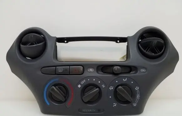 Toyota Yaris Air conditioner control unit module 