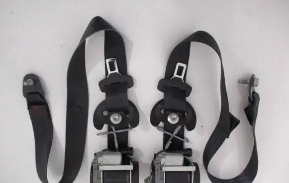 Citroen DS5 Set of seat belts 98028118XX