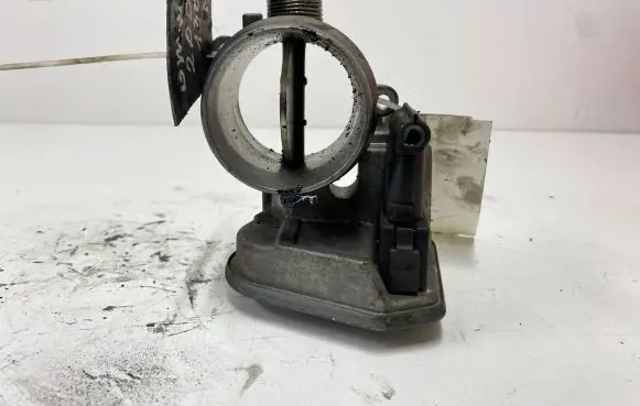 BMW 1 E81 E87 Throttle valve 780437301