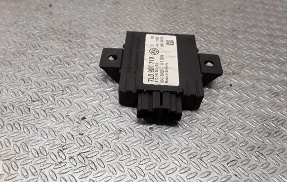 Volkswagen Touareg I Alarm control unit/module 7L0907719 H04S0020 510190351