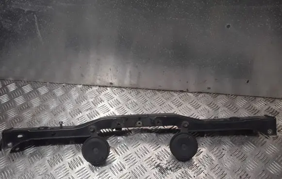Top upper radiator support slam panel