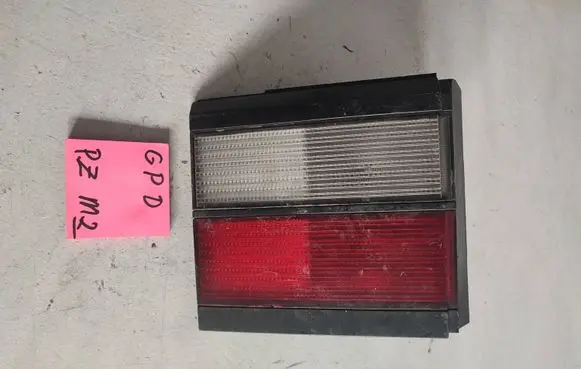 Volkswagen PASSAT B3 Rear/tail lights 333945258 333945107