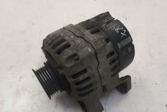 Opel Corsa B Generator/alternator BOSCH0123100003