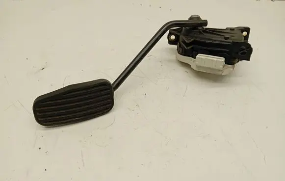 Volvo XC90 Accelerator throttle pedal 6PV00853718 30683521