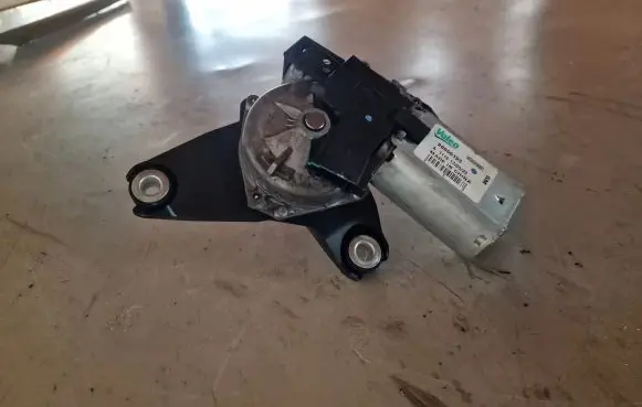 Buick Encore I Rear window wiper motor