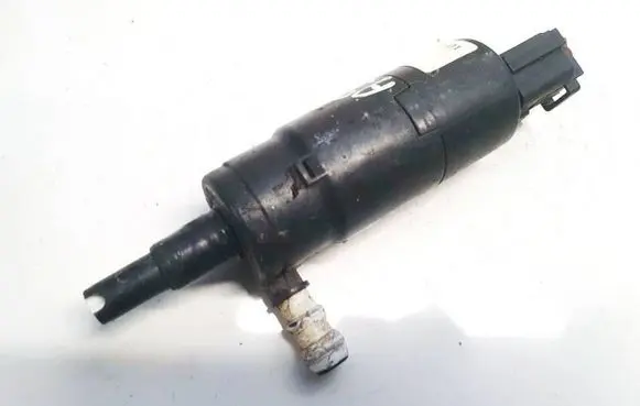 Volvo V50 Headlight washer pump 837743001 8377430-01
