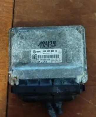 Audi A6 S6 C6 4F Engine control unit/module 06A906033EJ
