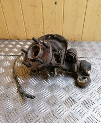 Nissan Primera Front wheel bearing hub 