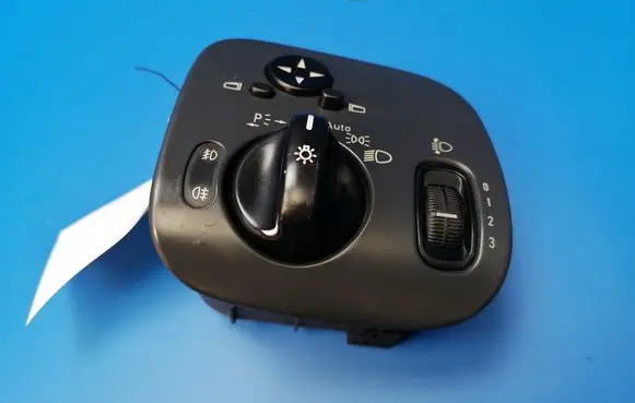Mercedes-Benz C W203 Light switch A2035450604