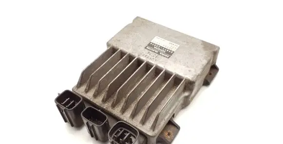 Lexus IS 220D-250-350 Fuel injection control unit/module 8987120070 1310001371