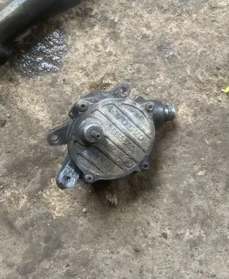 Volvo S60 Vacuum pump