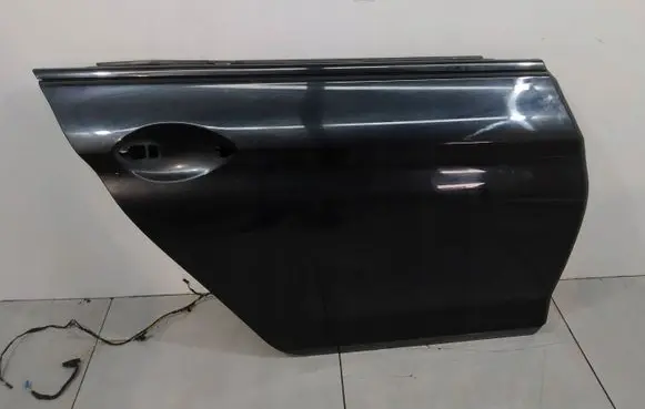 BMW 6 F06 Gran coupe Front door