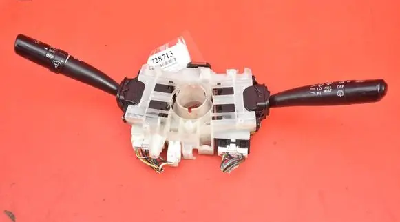 Subaru Forester SF Other switches/knobs/shifts 83111FC070