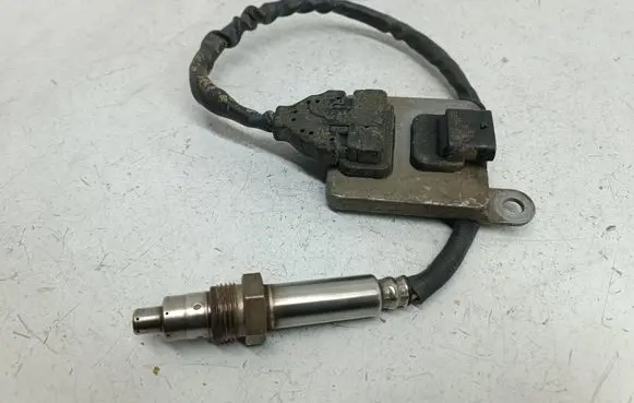 Mercedes-Benz Sprinter W906 Lambda probe sensor A0009059603 5WK96681E 0009059603