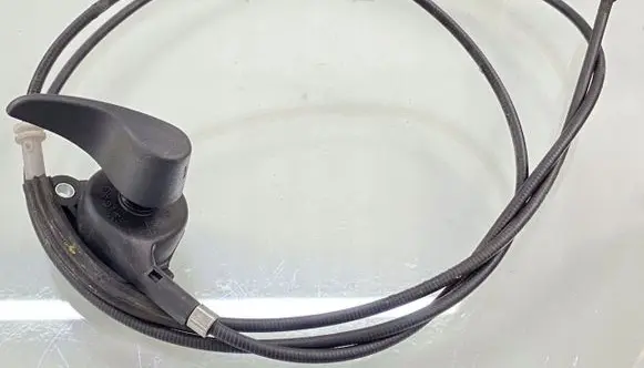Renault Megane III Engine bonnet/hood lock release cable 
