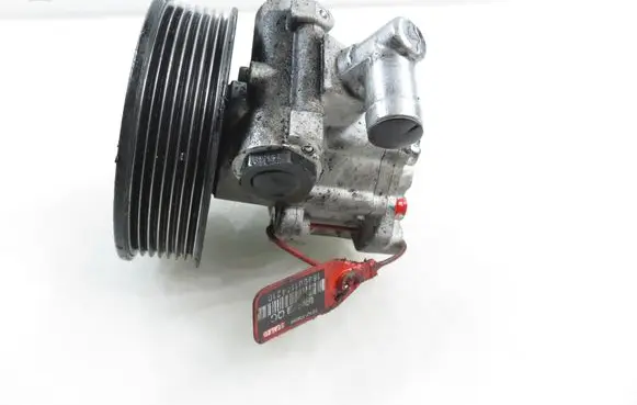 Mercedes-Benz S W220 Power steering pump 6282360010
