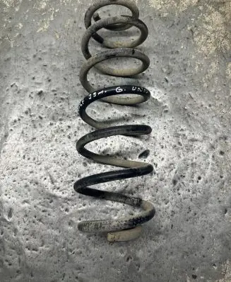 Volkswagen Golf IV Rear coil spring
