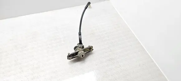 Ford Mondeo Mk III Tailgate/trunk/boot lock/catch/latch UR202803