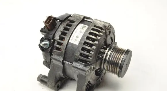 Volvo C30 Generator/alternator 23821N