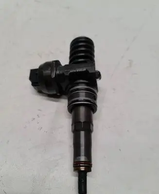Volkswagen Caddy Fuel injector 038130073BN