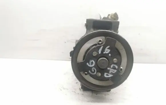 Volkswagen Golf VI Air conditioning (A/C) compressor (pump) 5N0820803