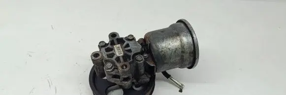 Toyota Avensis T250 Power steering pump 8944851010
