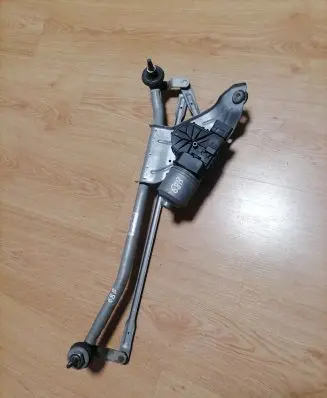 Dacia Sandero Front wiper linkage and motor 0390241544 3397020879 8200619512