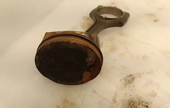 Dodge Durango III Piston with connecting rod S2041