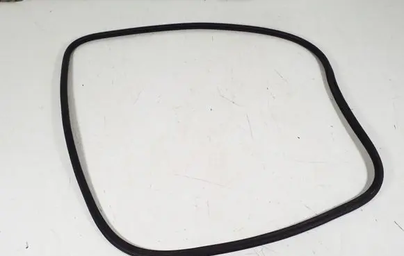 Audi A8 S8 D4 4H Front door rubber seal 4H0831721G