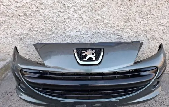 Peugeot 207 Front bumper 