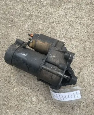 Peugeot 106 Starter motor D6RA100