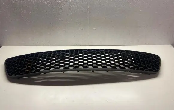 Skoda Octavia Mk2 (1Z) Front bumper lower grill 1Z0853677