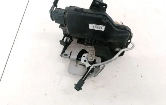 Audi A4 S4 B6 8E 8H Front door lock 4B1837015G