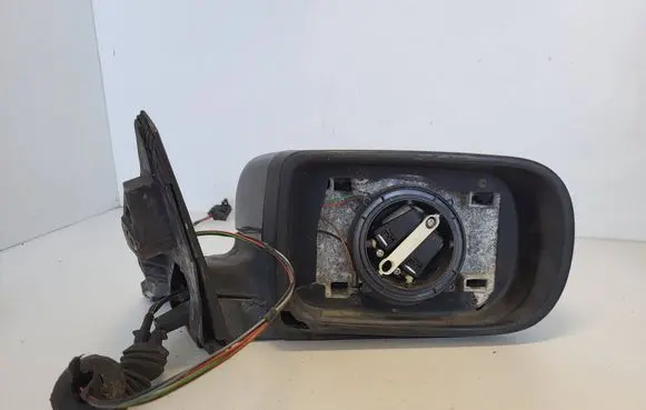 BMW 5 E39 Front door electric wing mirror 010371