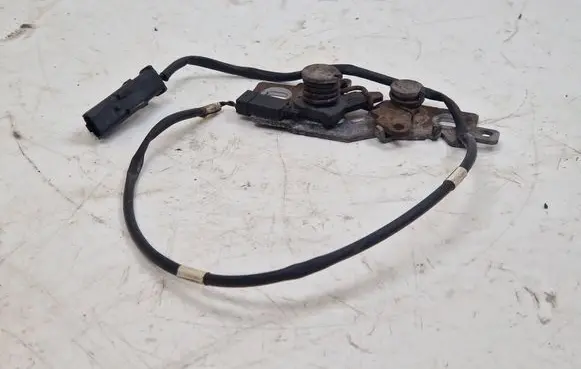 Peugeot 308 Engine bonnet/hood lock/catch