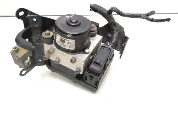 Nissan Navara D40 ABS Pump 47660EB32A 06210903323