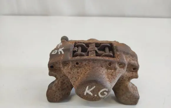 Opel Vectra B Rear brake caliper