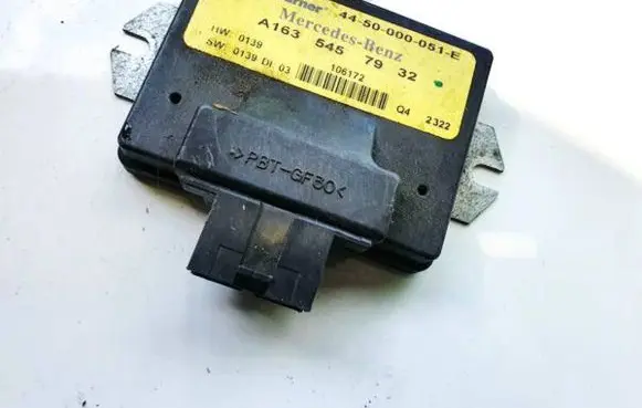 Mercedes-Benz ML W163 Transfer box differential control unit A1635457932 44-50-000-051-E