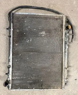 Opel Frontera B Coolant radiator
