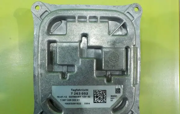 BMW 3 E92 E93 LED ballast control module 7263052