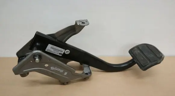 Land Rover Range Rover Sport L320 Brake pedal SKB000431