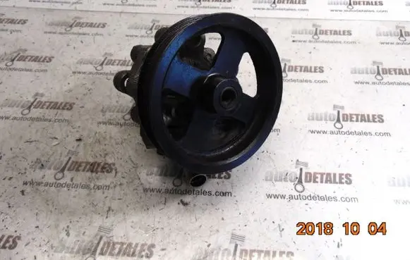 Toyota Avensis T220 Power steering pump