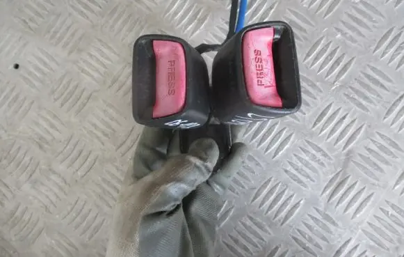 KIA Ceed Rear seatbelt buckle
