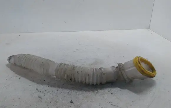 Renault Megane II Window washer liquid tank fill tube 8200521445 8200521448