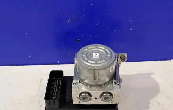 Volvo S90, V90 ABS Pump 31680098 31680104